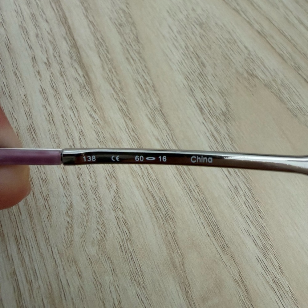 Oakley Given Sunglasses with Case - Picture 4 of 6
